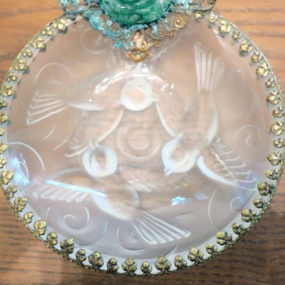 Vintage Frosted Glass Dish with Raised Birds - Picture 3 of 5